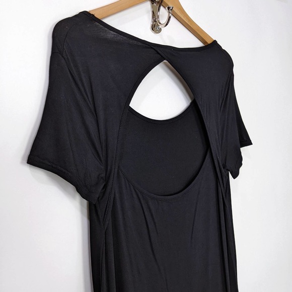 Simple by Suzanne Betro Pocket Side Slit Cutout Back Maxi Dress In Black - Picture 8 of 11